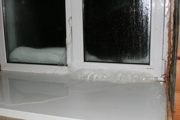 Зимняя проблема №1 – промерзание пластиковых окон