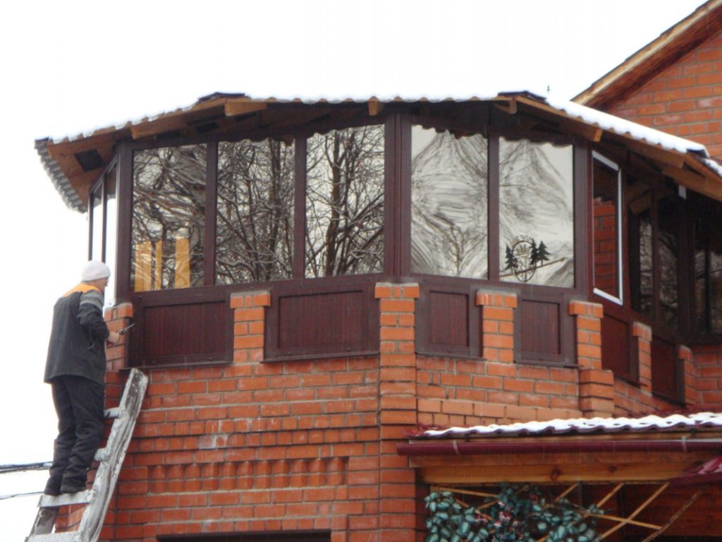 Остекление балкона: холодный или теплый